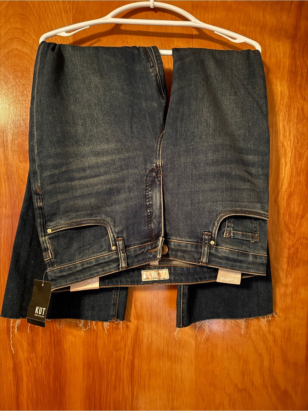 NWT - Kut From The Kloth HighWaist Kelsey
Fab Ab Ankle Flare Jeans Size 8